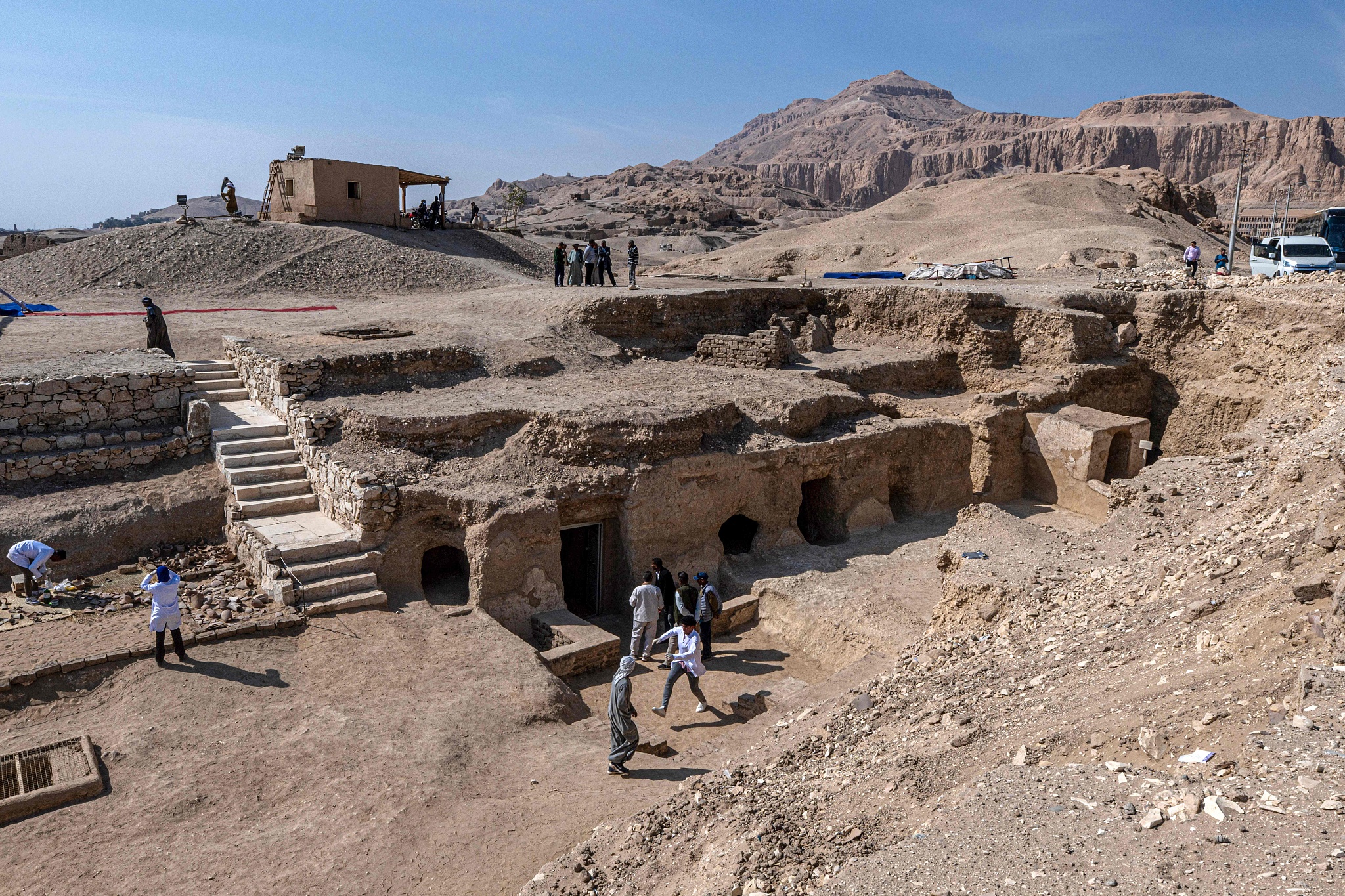 أسرار جبانة ذراع أبو النجا بالأقصر واكتشافات أثرية نادرة