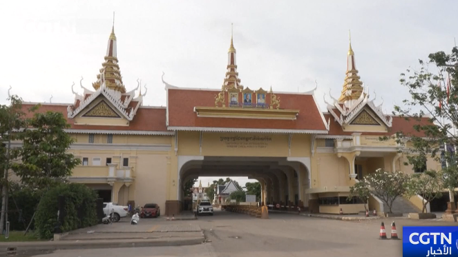 رئيس الوزراء التايلاندي يتعهد بمواصلة العمليات العسكرية وكمبوديا ترحب باقتراح وقف إطلاق النار الماليزي