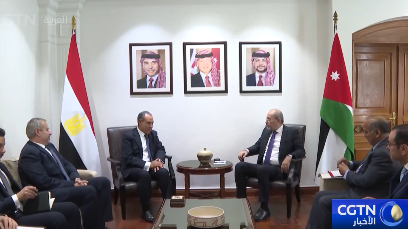 وزيرا خارجية الأردن ومصر يبحثان تنفيذ اتفاق وقف إطلاق النار في غزة