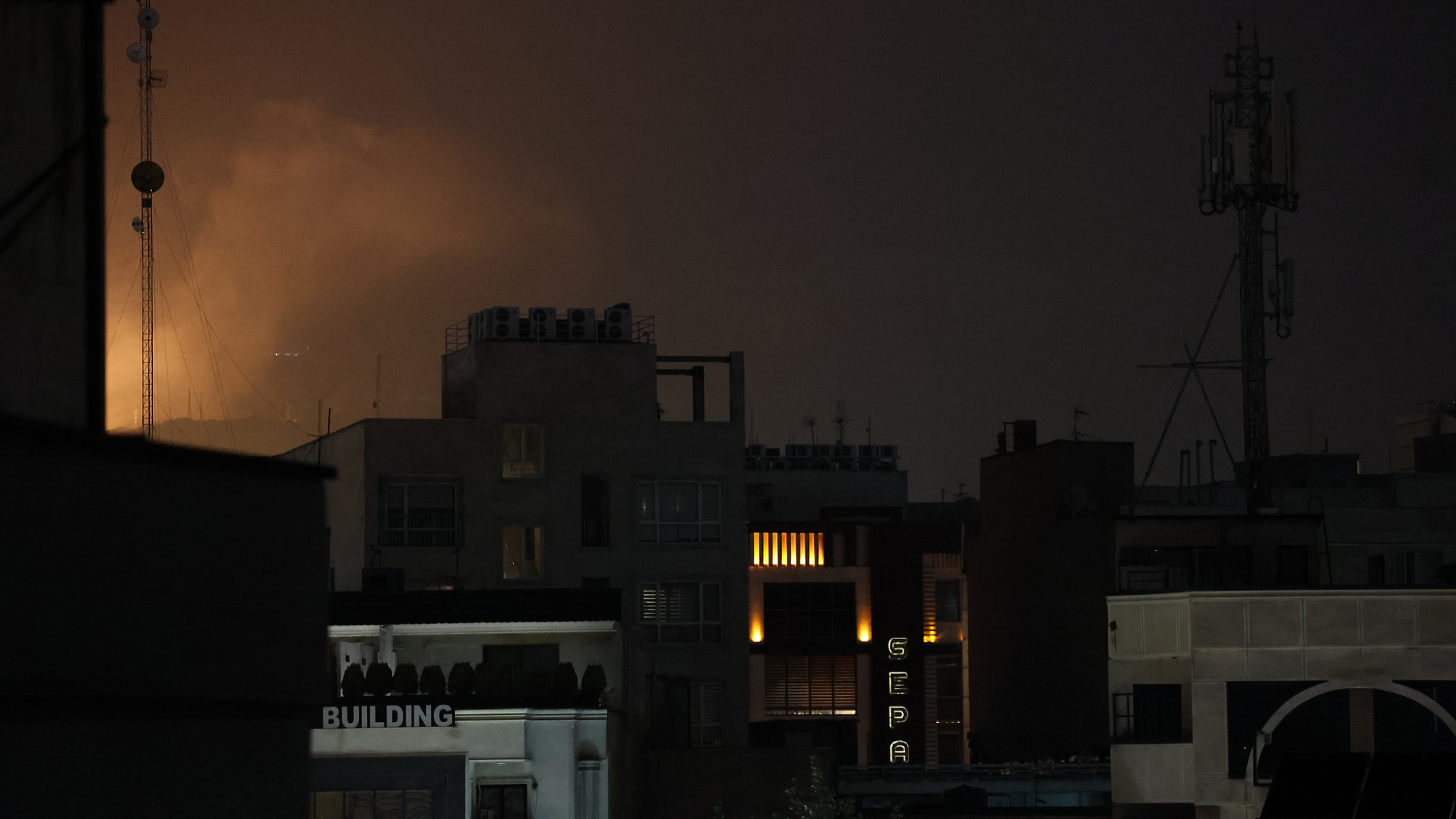 الجيش الإسرائيلي يقول إنه ينفذ أكثر من 70 غارة جوية على المناطق المتفرقة في إيران خلال الـ24 ساعة الماضية 